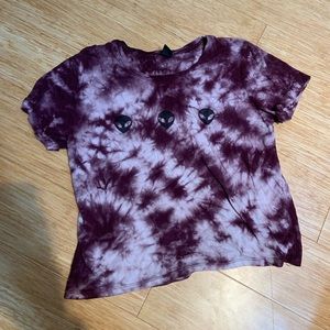 tie dye alien print cropped shirt